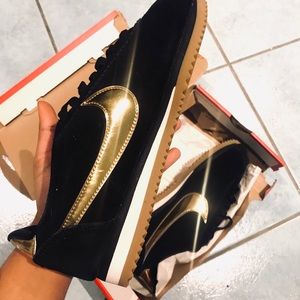 BRAND NEW Nike Cortez Black Suede And Gold